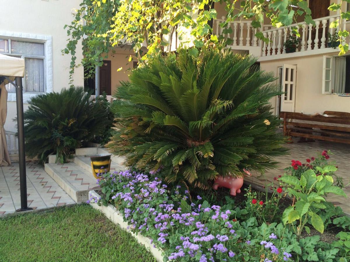 Guest House Liel Suhumi Exterior foto